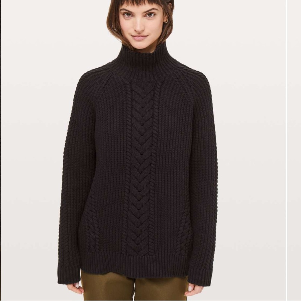 Lululemon Bring The Cozy Turtleneck sweater in black W2228 Sz 12